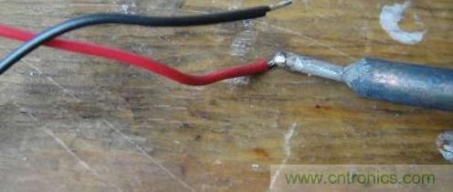 想減少電費(fèi)嗎？DIY一個(gè)迷你風(fēng)力發(fā)電機(jī)吧