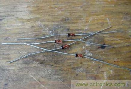 想減少電費(fèi)嗎？DIY一個(gè)迷你風(fēng)力發(fā)電機(jī)吧