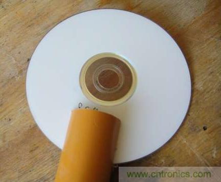 想減少電費(fèi)嗎？DIY一個(gè)迷你風(fēng)力發(fā)電機(jī)吧