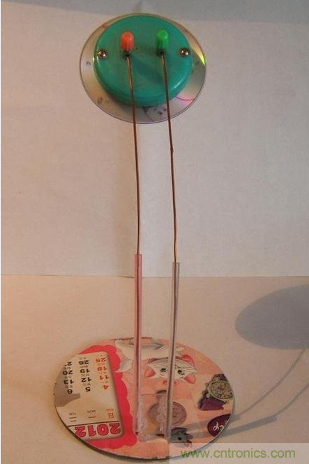 DIY:手工打造智能無線供電臺燈