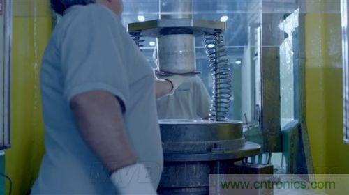 顛覆傳統設計,蘋果全新Mac Pro生產線探秘