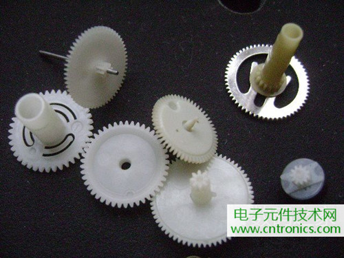 拆個老古董，日本精工石英電子掛鐘拆解