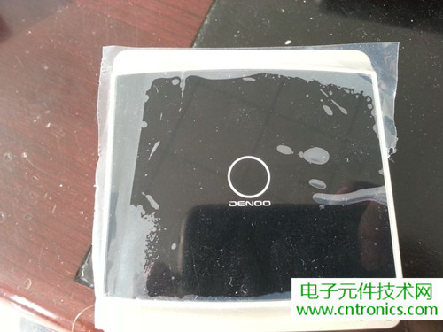 一款觸控開關拆解,做工不錯