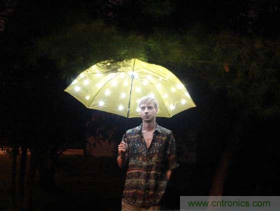 創意DIY！送女朋友的絕妙禮物，LED星光傘！