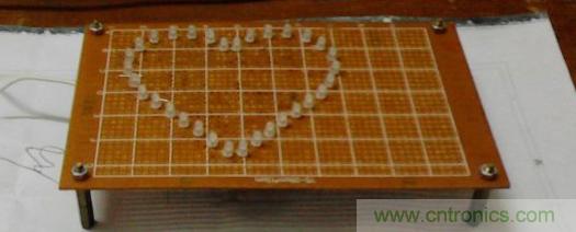 三八節將至！DIY心形LED流水燈！你們懂的~