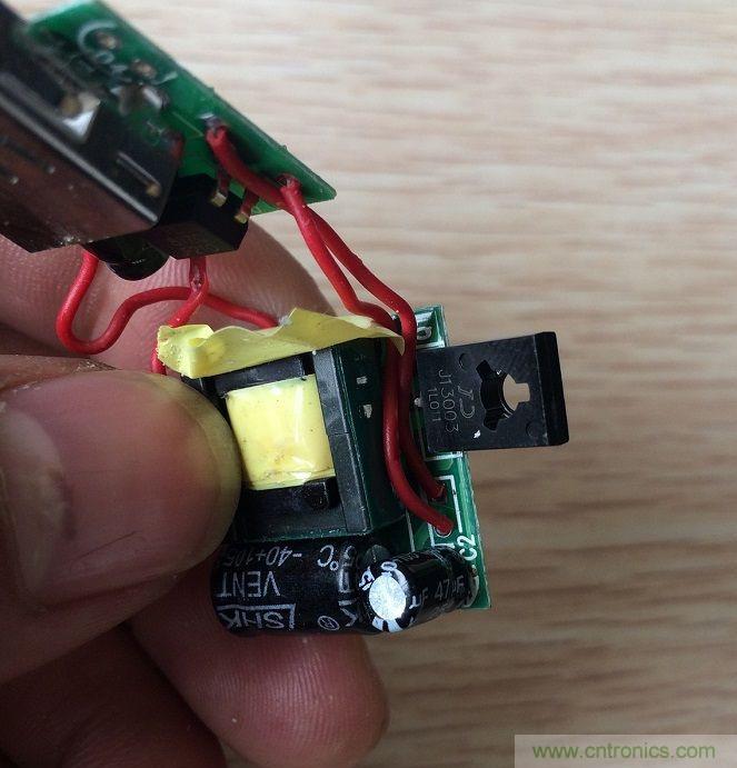 &ldquo;真&rdquo;&ldquo;假&rdquo;蘋果綠充電器拆解解密