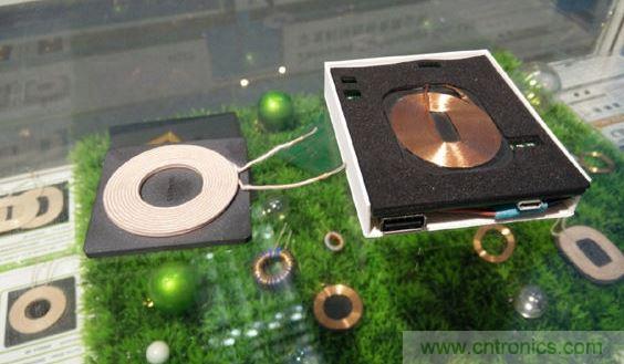 無(wú)線充電發(fā)端產(chǎn)品的演進(jìn)，厚度大大減小。發(fā)端產(chǎn)品已經(jīng)可以做到1.5mm厚度（整體厚度）前一代的產(chǎn)品大概在3.5mm。