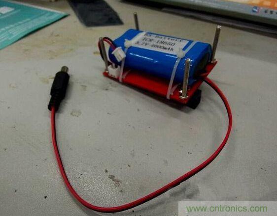 DIY神器：夜間不間斷電源，大學通宵嗨翻天！