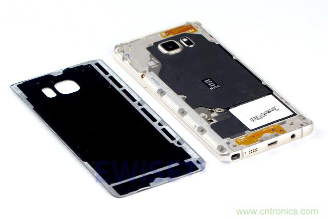 Galaxy Note5拆解，與S系列差距日漸模糊