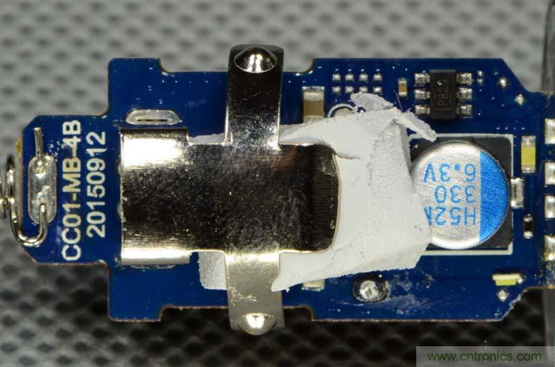 小米車載充電器拆解評測：49元能讓這枚&ldquo;子彈&rdquo;飛多遠(yuǎn)？