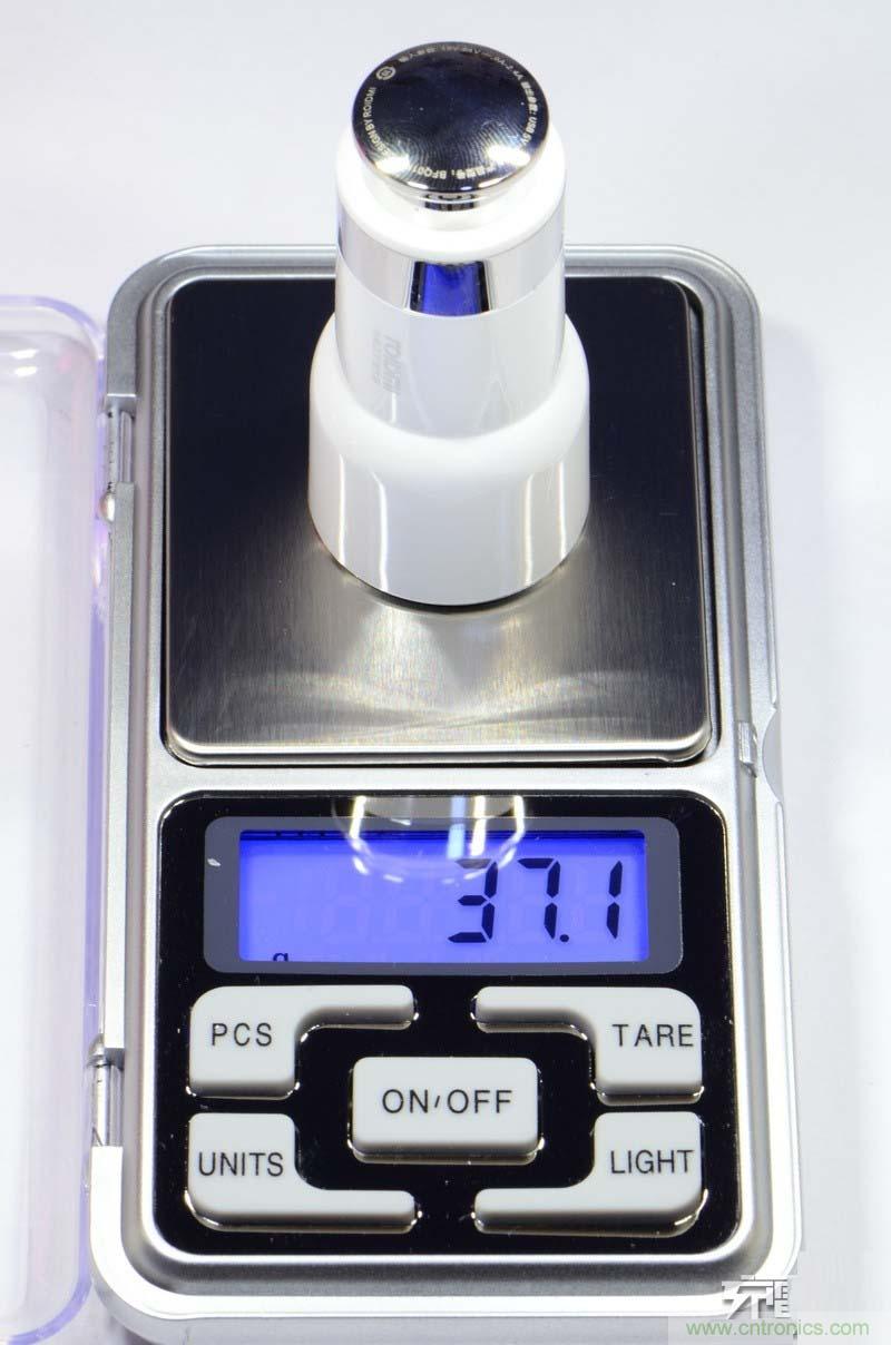 小米車載充電器拆解評測：49元能讓這枚&ldquo;子彈&rdquo;飛多遠(yuǎn)？