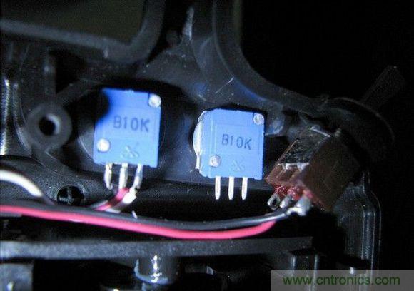 無人機 DIY 制作全過程，酷得不要不要的！