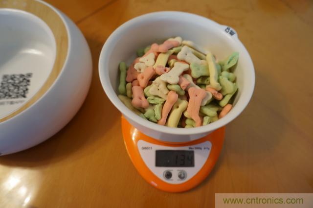 科學喂養從狗娃做起&mdash;&mdash;逗愛乖乖碗測試