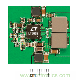 在汽車(chē)電子系統(tǒng)中如何選擇多通道同步降壓轉(zhuǎn)換器？