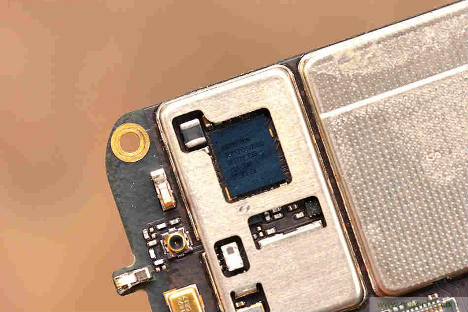 拆解魅族15 Plus:玩轉了新概念,但其工藝究竟如何?