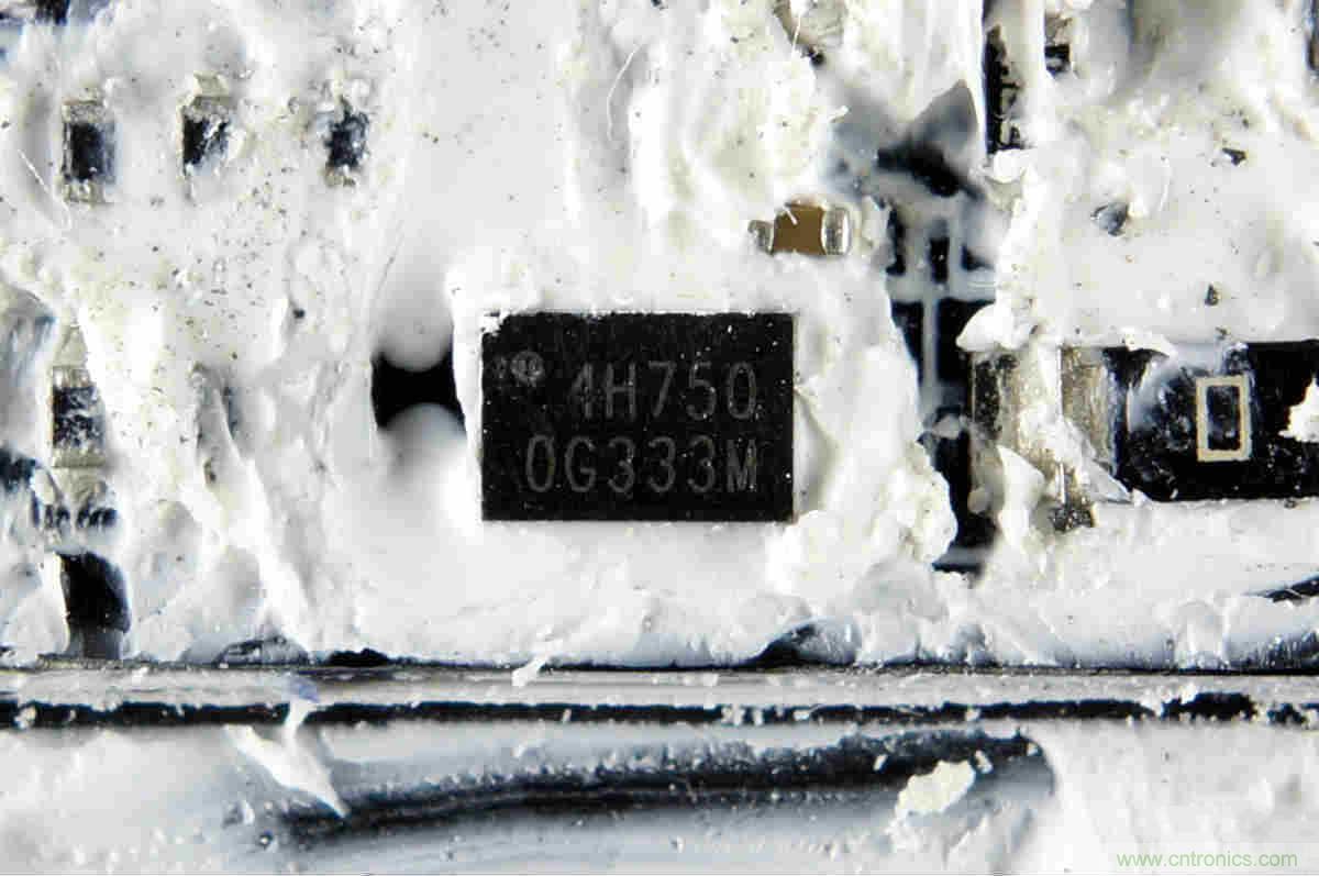 拆解對比:系出同門,小米、紫米無線充電器的差別有多大?