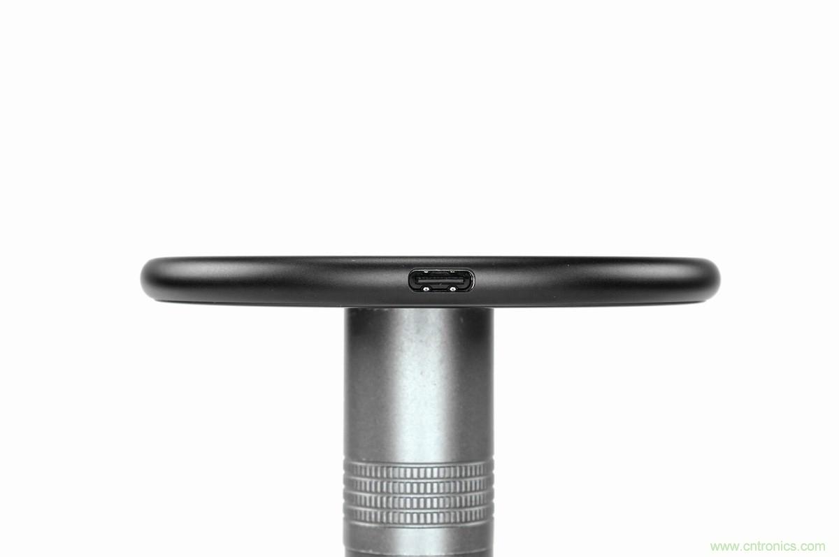 拆解對比:系出同門,小米、紫米無線充電器的差別有多大?