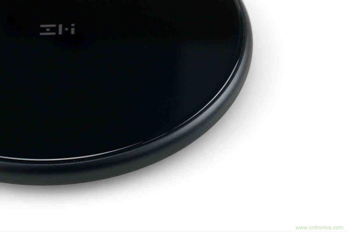 拆解對比:系出同門,小米、紫米無線充電器的差別有多大?