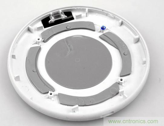 拆解對比:系出同門,小米、紫米無線充電器的差別有多大?