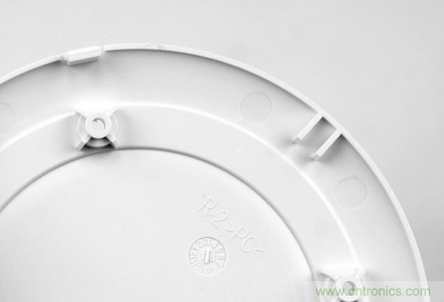 拆解對比:系出同門,小米、紫米無線充電器的差別有多大?