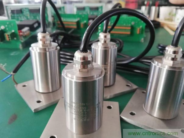 振動傳感器的分類方式，選擇的依據是什么？